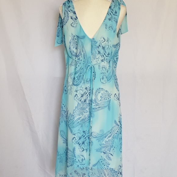 Dress - Picture 2 of 4